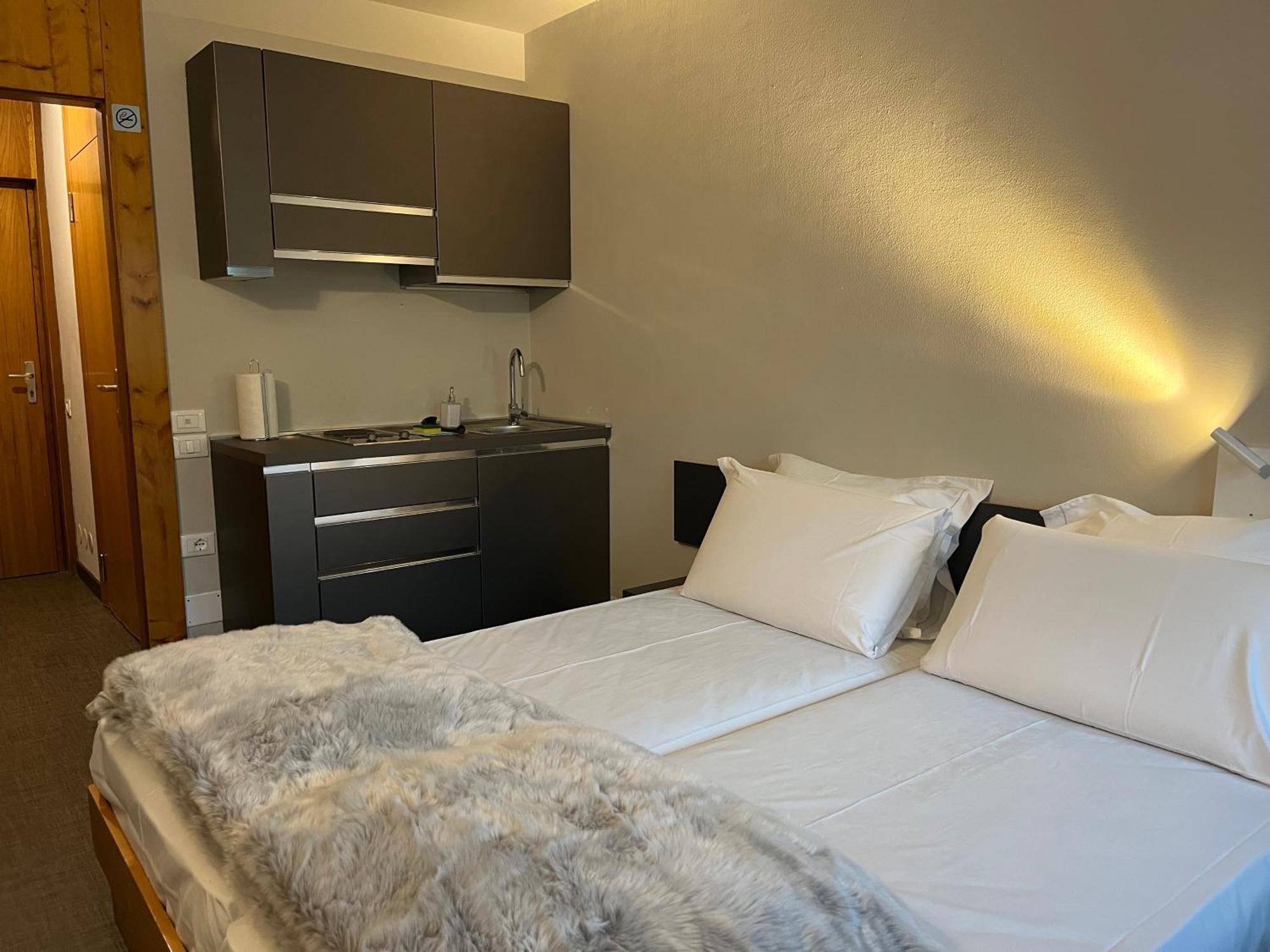 Base Camp Alpine Apartments Breuil-Cervinia Habitación foto