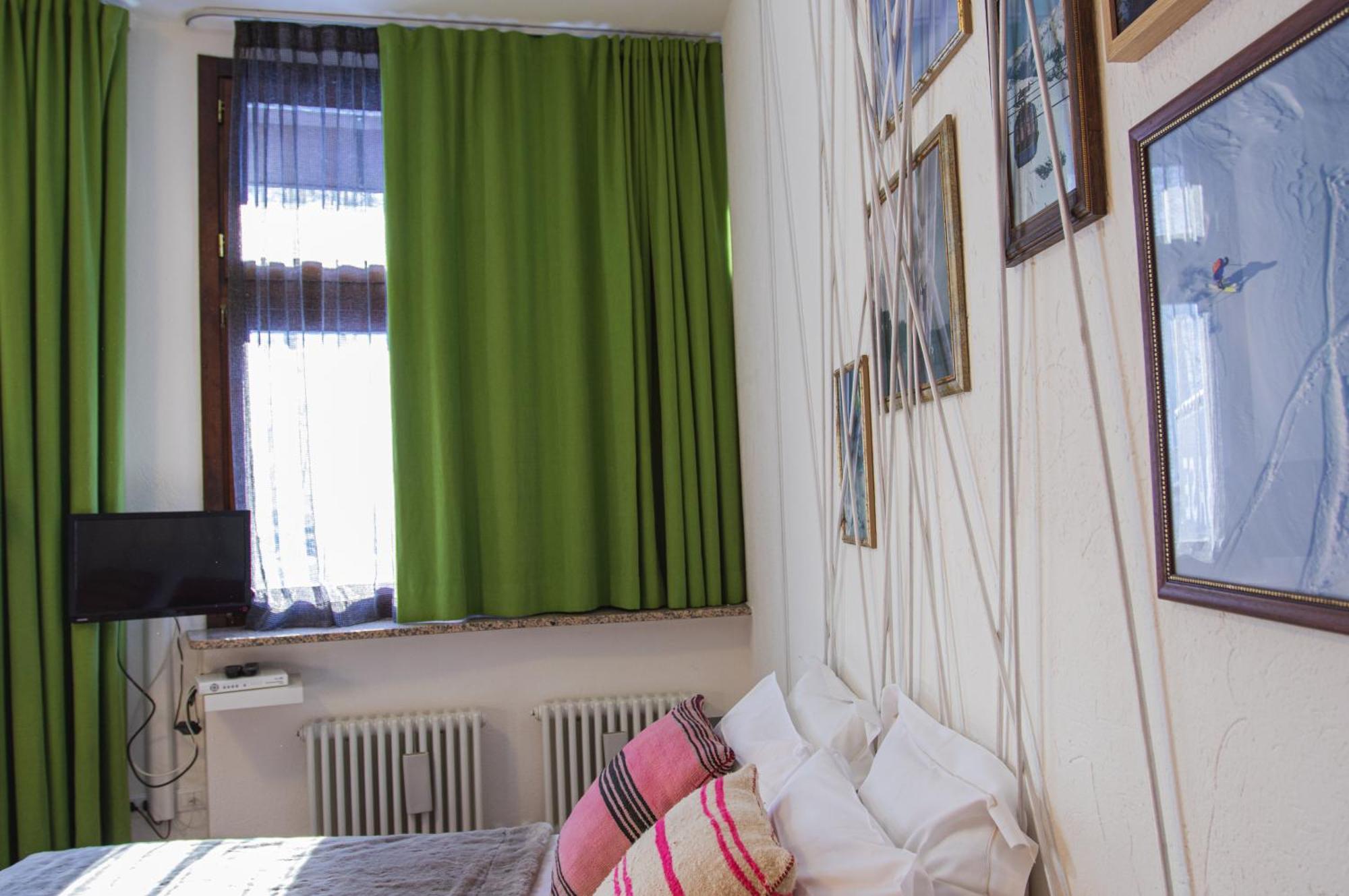 Base Camp Alpine Apartments Breuil-Cervinia Habitación foto